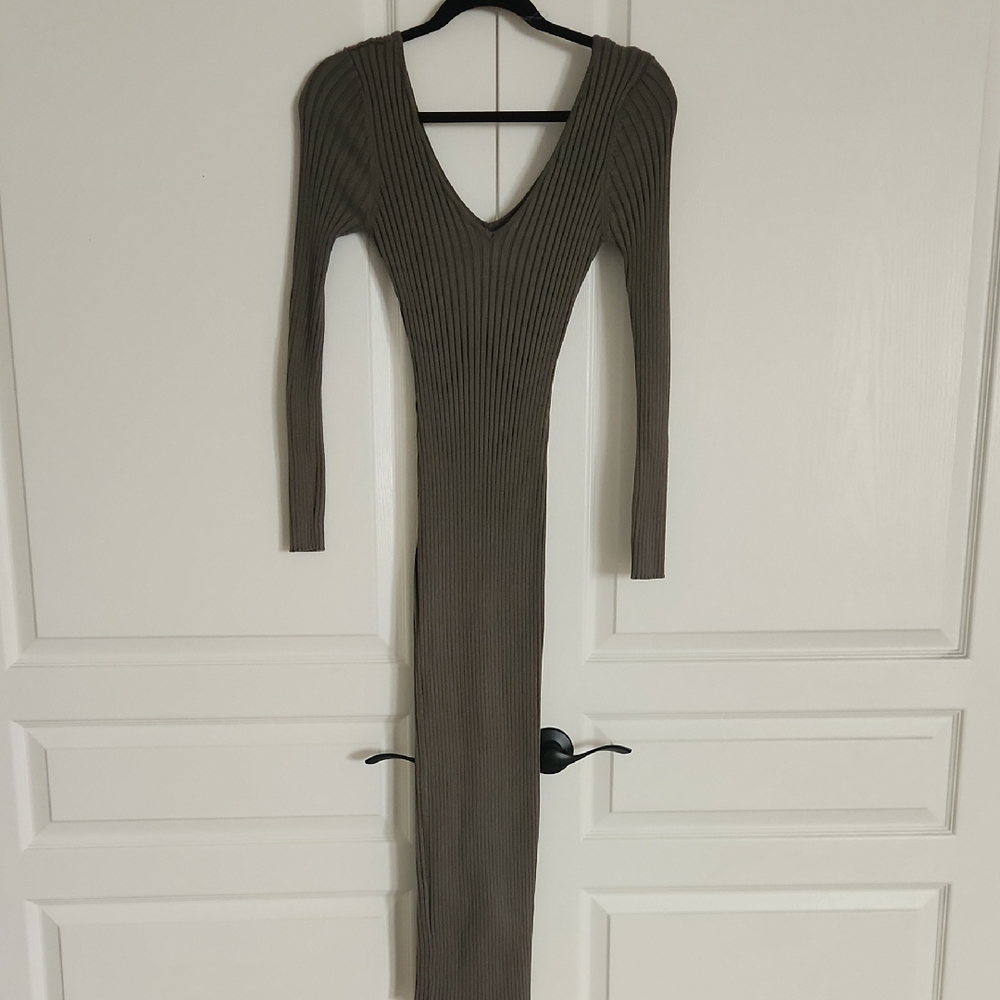 Hera Collection Olive Ribbed Midi Dress